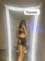 naomi de liz (1).jpg